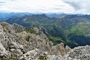 74 Panorama dalla cresta di vetta Arera su Alpi Orobie e Retiche